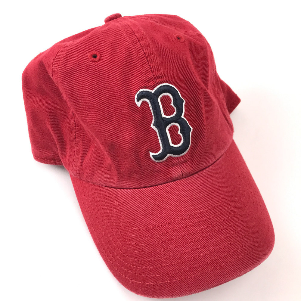 Boston Red Sox B logo George Socks On Back Red Cotton Hat Size Medium